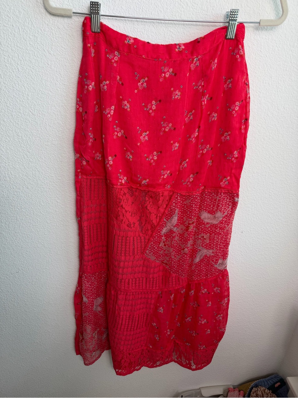 Free People Daniella Lace Skirt in Poppy Red XS Floral Birds Sheer - Picture 3 of 3